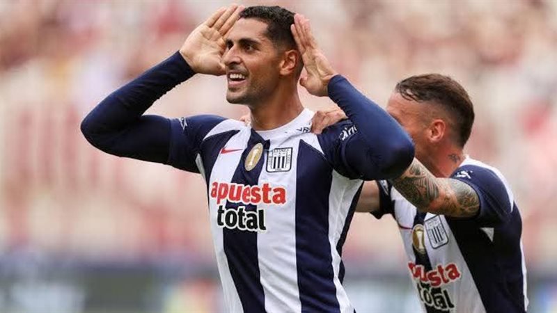 تفاصيل قرار الأهلي بوقف المزايدة على المهاجم الفلسطيني بابلو صباغ