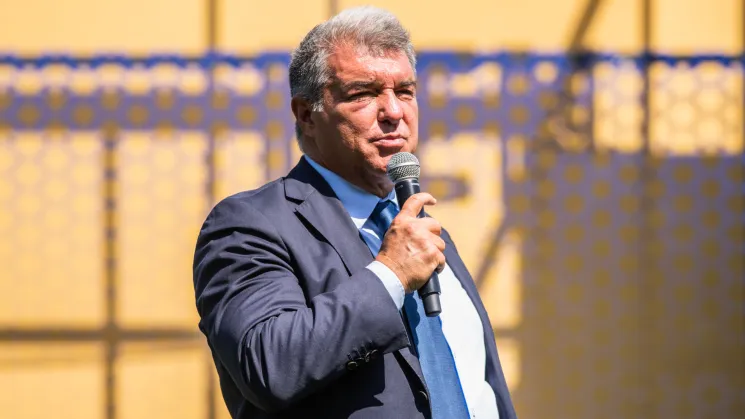 لابورتا يشن هجوماً كاسحاً على بيريز ويكشف “مخطط” القناة الملكية