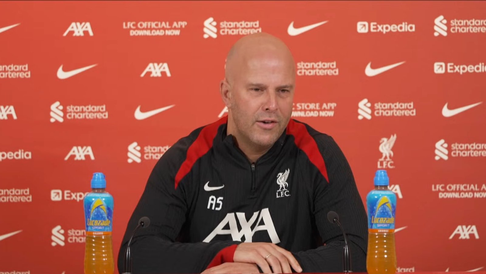 آرني سلوت يحسم الجدل حول مستقبل محمد صلاح