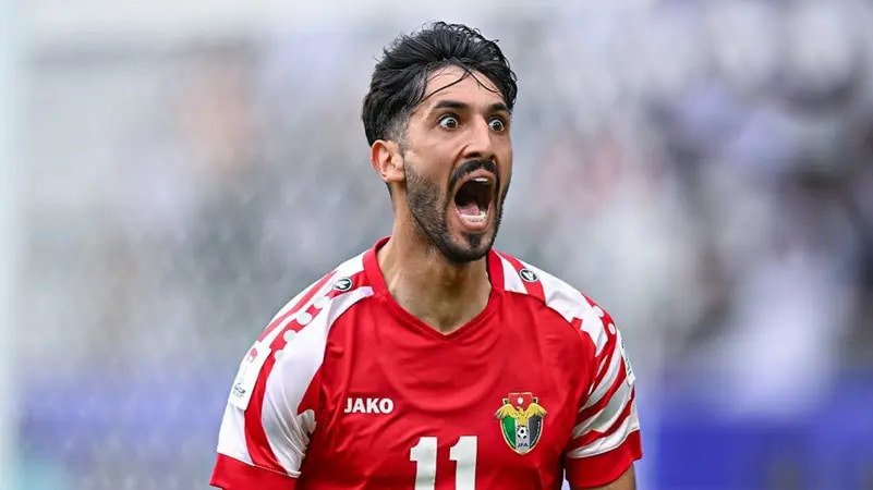 الأهلي يستهدف “يزن النعيمات” وجاهز لدفع الشرط الجزائي