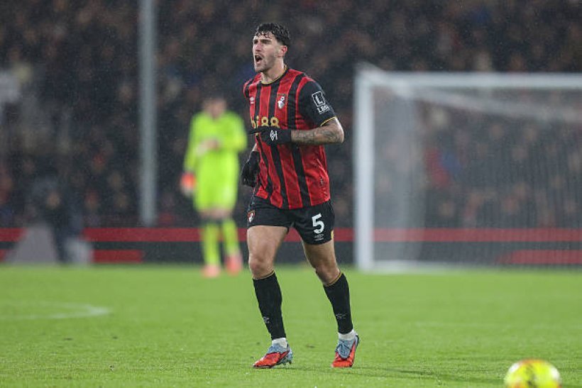 صخرة “التانغو” على رادار برشلونة.. هل يكون ماركوس سينسي الحل الدفاعي