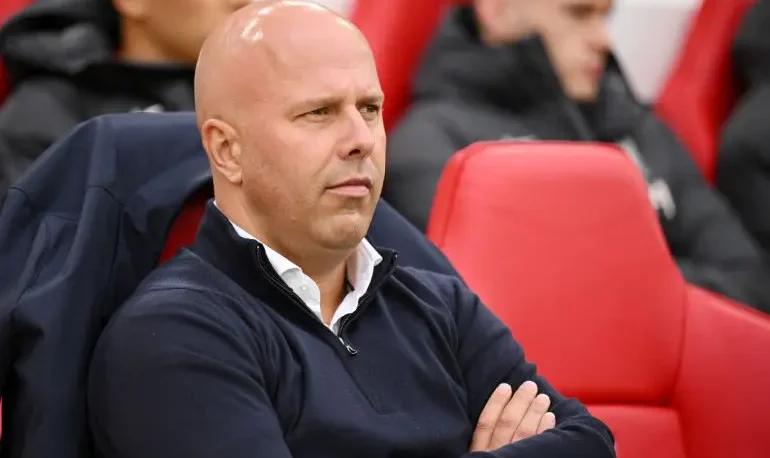 كيف ربح أرني سلوت “معركة تكسير العظام” مع صلاح بدعم غرفة الملابس؟