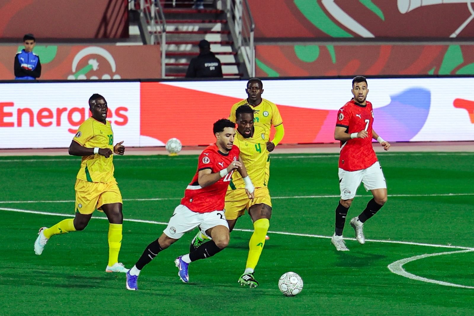 منتخب مصر يخطف فوز قاتل أمام زيمبابوي في كأس الأمم الإفريقية