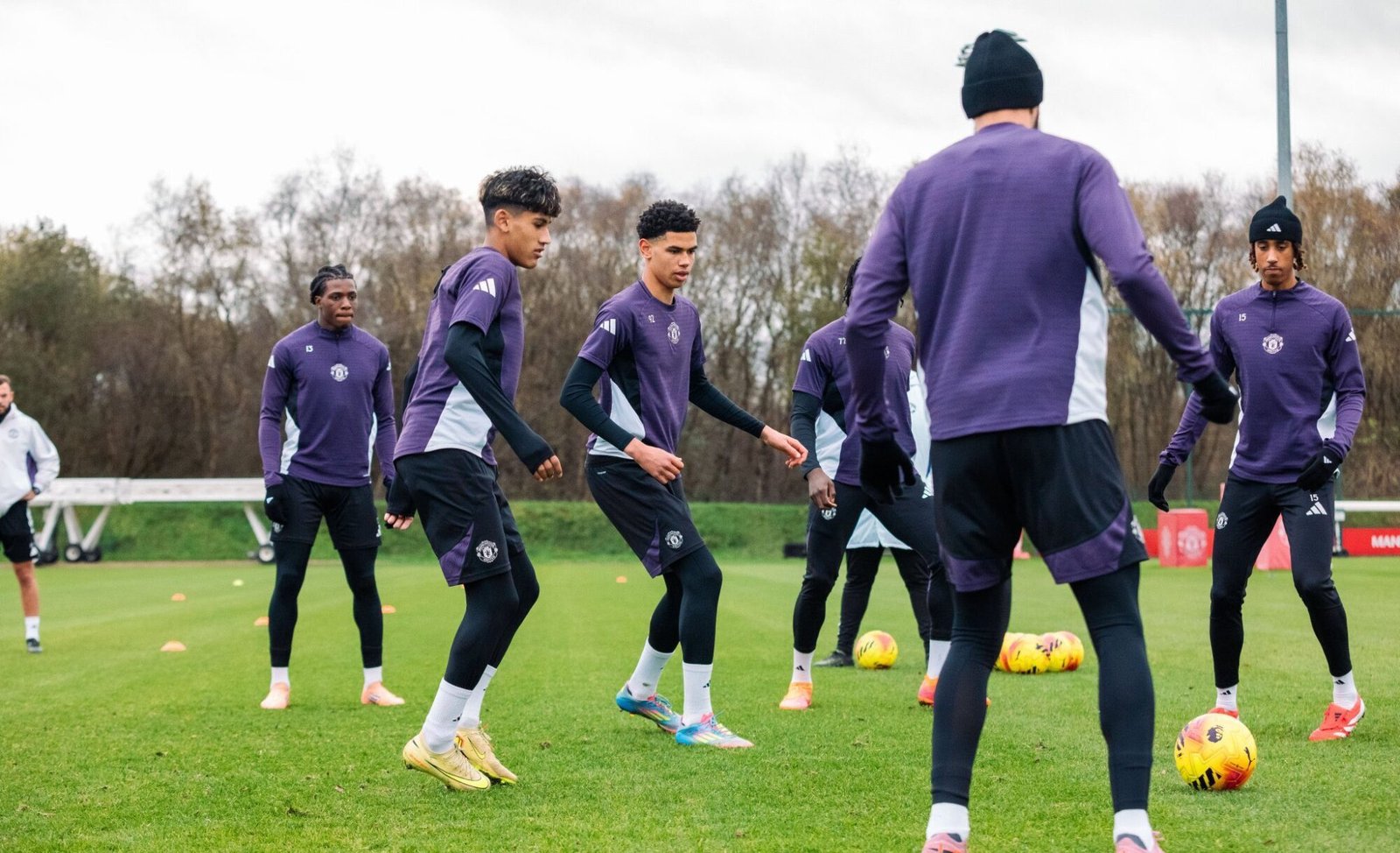 نجم مانشستر يونايتد يعود للتدريبات قبل قمة وست هام الحاسمة