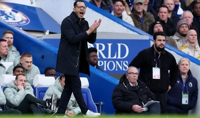 أبو تريكة يثير الجدل بتشبيه مدرب تشيلسي الجديد بالذكاء الاصطناعي