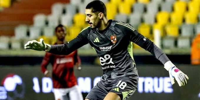 الأهلي يحصن سيحا ويفتح باب الرحيل أمام حمزة علاء