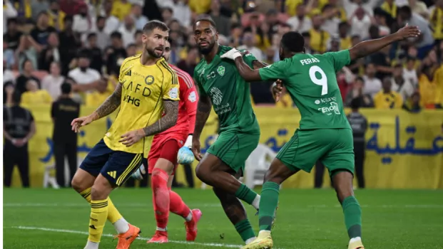الأهلي يكسر سلسلة النصر ويُسقطه لأول مرة في دوري روشن