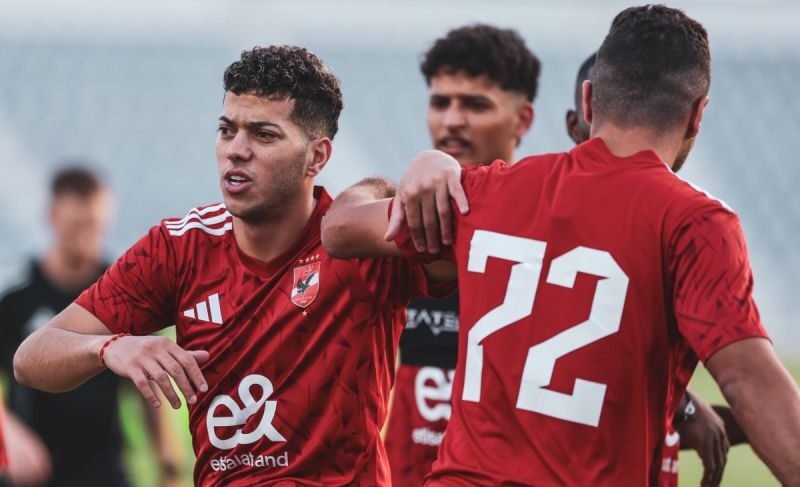 العقوبة تبعد “إمام عاشور” عن 5 مباريات حاسمة للنادي الأهلي.. تعرف عليهم