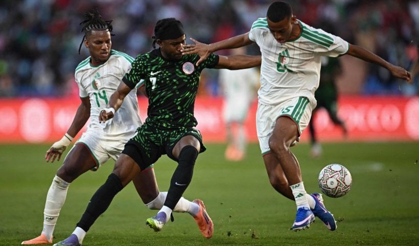 الكاف يغرم الجزائر: إيقافات لـ لوكا زيدان وبلغالي وغرامة 100 ألف دولار بعد موقعة نيجيريا