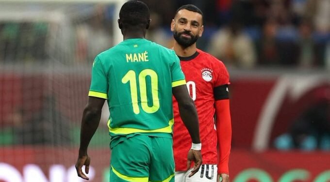 بين الصدمة وكبرياء القائد.. ما هي القصة وراء إبتسامة صلاح المثيرة للجدل بعد وداع إفريقيا؟