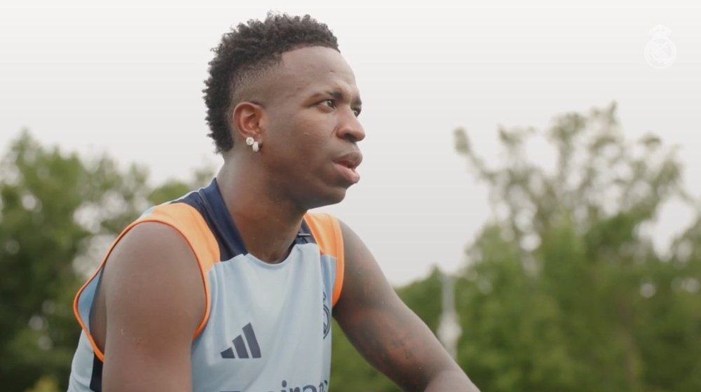 تشيلسي يجهز 150 مليون يورو لخطف فينيسيوس جونيور من ريال مدريد