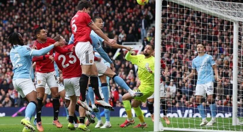 مانشستر يونايتد يحسم الديربي بثنائية أمام السيتي ويقتحم المربع الذهبي للبريميرليج
