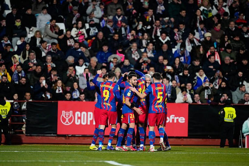 على خطى لابورت.. موهبة برشلونة تقترب من دوري روشن السعودي