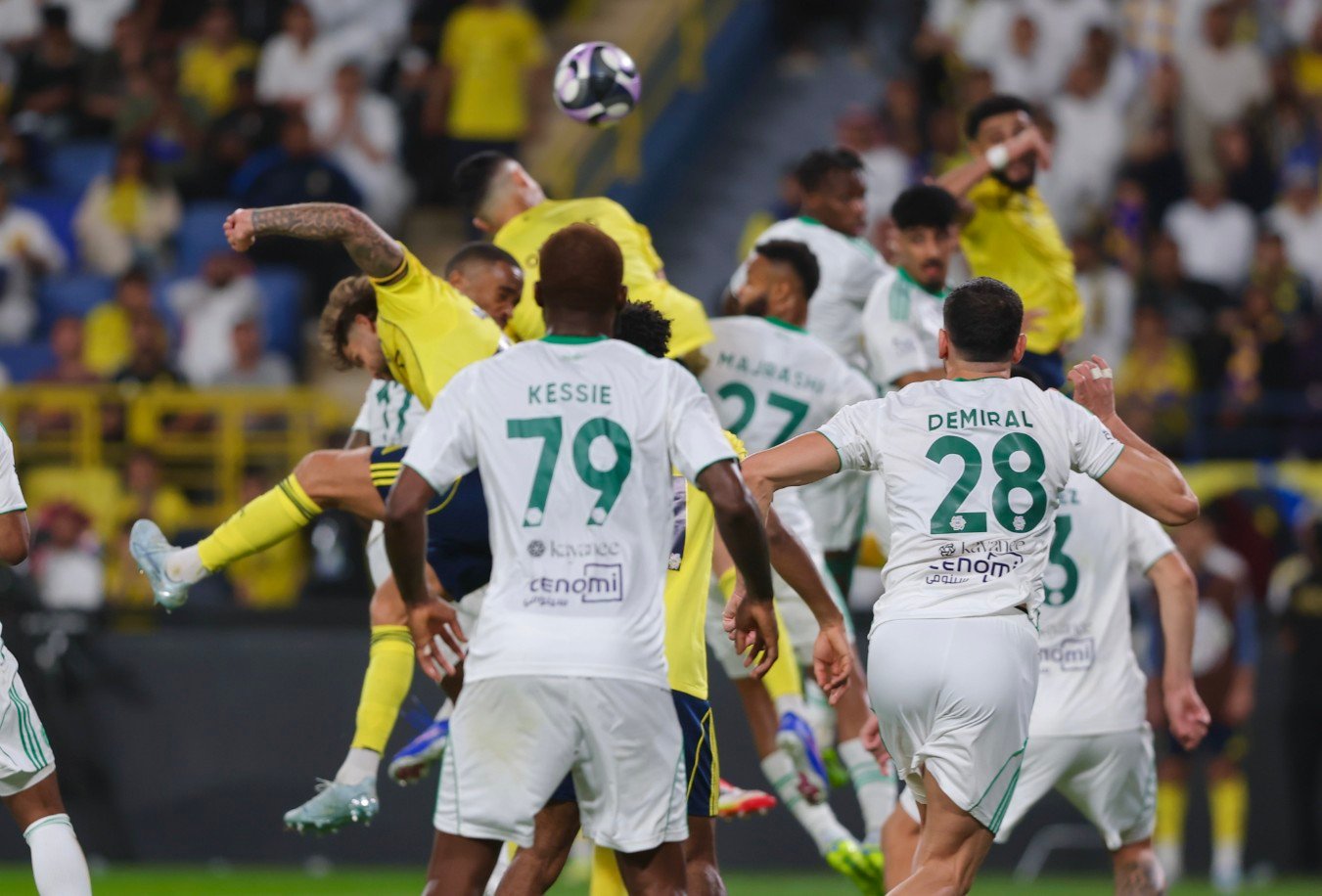 النصر يبتعد بصدارة الدوري السعودي بثنائية في شباك الأهلي