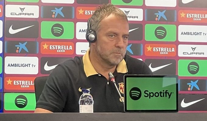 فليك: “برشلونة يتسلح بالنضج والروح الجماعية لحسم لقب الدوري”