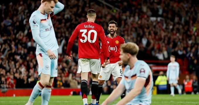 مانشستر يونايتد يحقق فوز مثير على برينتفورد في الدوري الإنجليزي