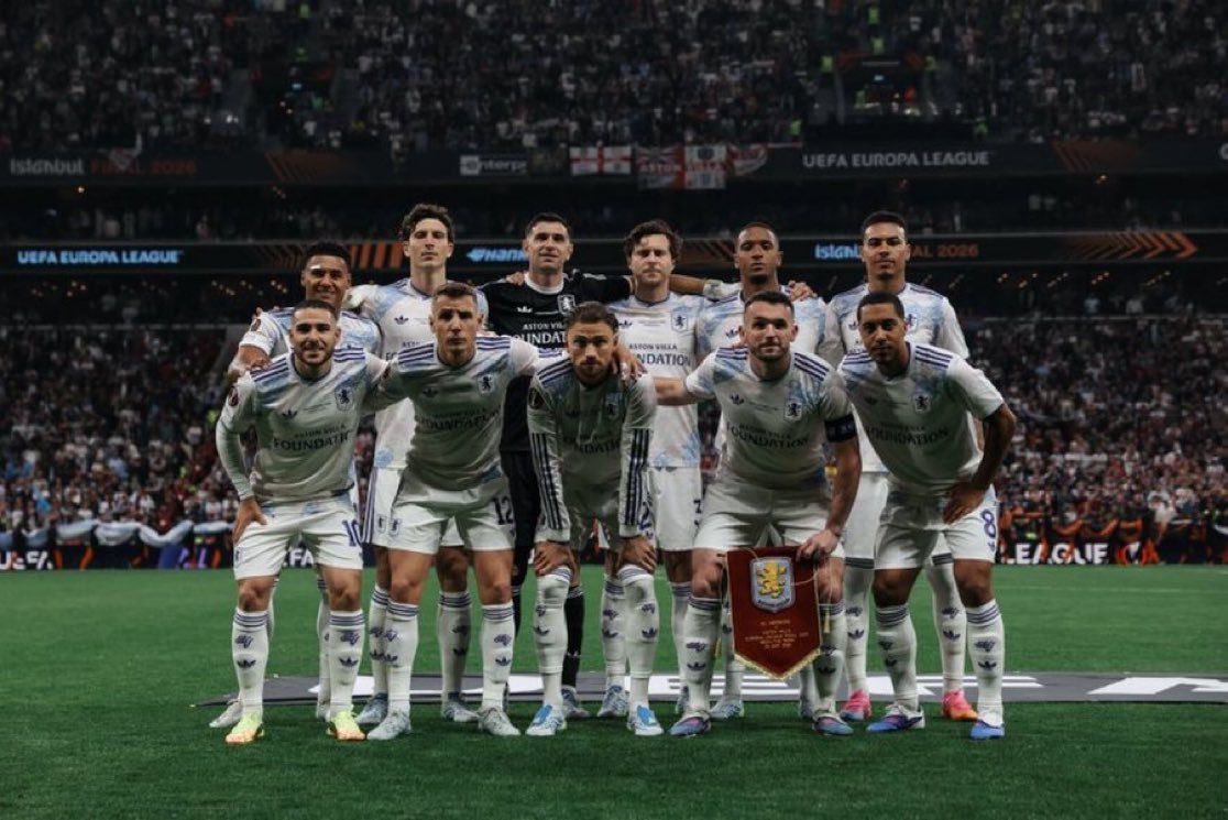 أستون فيلا يتوج بالدوري الأوروبي بثلاثية علي حساب فرايبورج