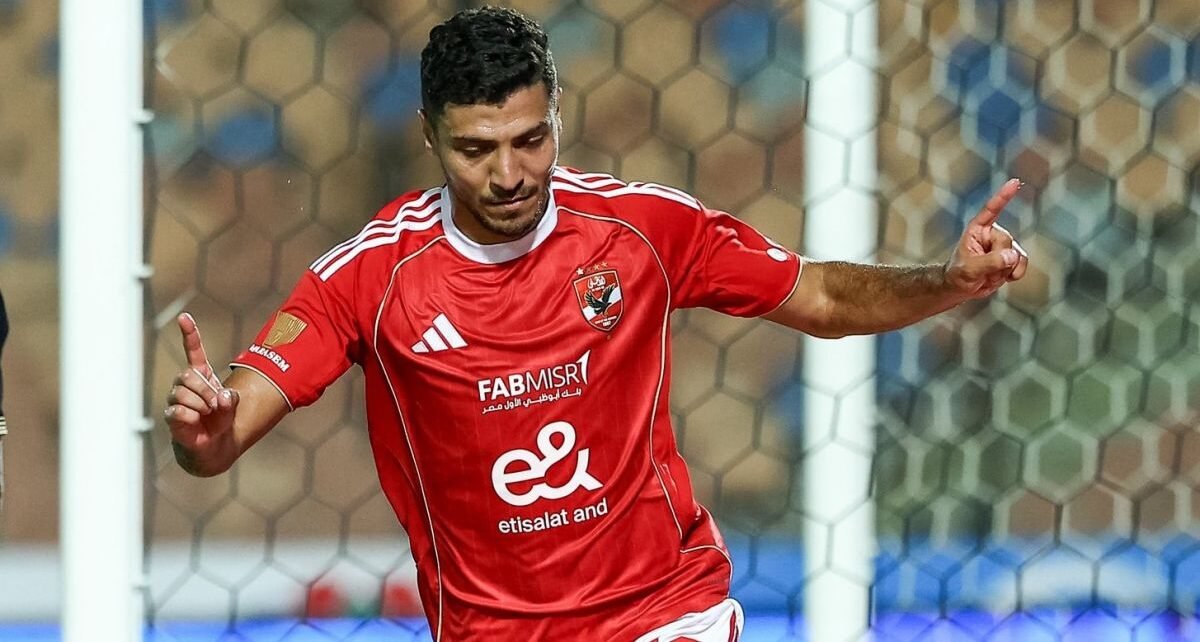 الأهلي يخطط لمنح “محمد شريف” فرصة المشاركة عبر بوابة الإعارة