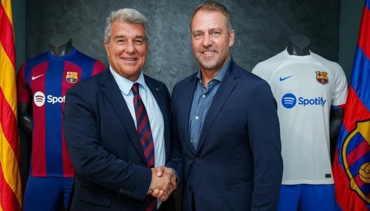 رسمياً.. برشلونة يجدد لـ “هانز فليك” بعقد طويل الأمد حتى 2028