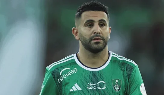 شرط جزائي ضخم يُحدد مصير “رياض محرز” مع الأهلي السعودي