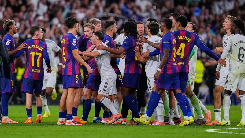 كلاسيكو الكبرياء.. هل يُفسد ريال مدريد حفلة تتويج برشلونة بالدوري الإسباني؟