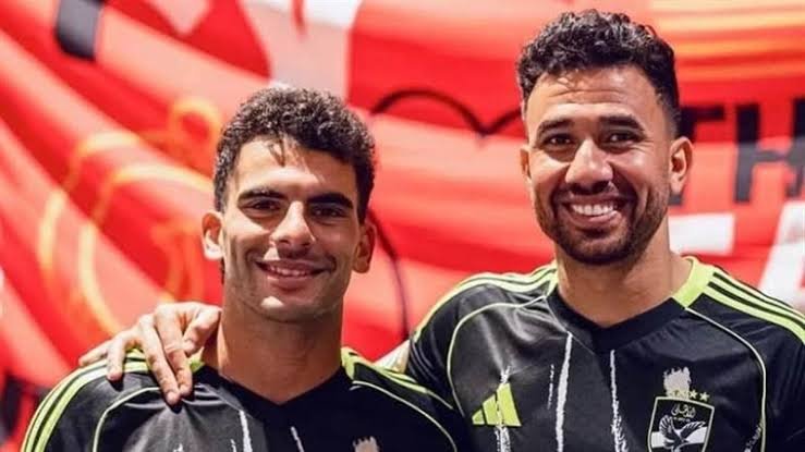 حقيقة طلب الأهلي تخفيض رواتب تريزيجيه وزيزو.. شوبير يحسم الجدل