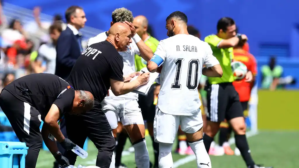 كواليس استبدال محمد صلاح في مباراة بلجيكا.. هل أثار القرار غضب قائد الفراعنة؟