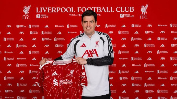 ليفربول يعلن التعاقد رسمياً مع المدرب “أندوني إيراولا” خلفاً لـ أرني سلوت