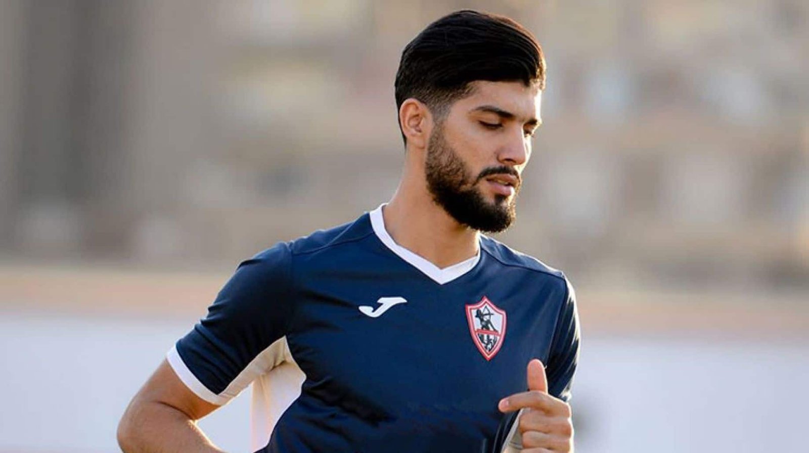 الفيفا يغلق ملف أزمة “فرجاني ساسي” مع الزمالك رسميًا بعد تسوية المستحقات