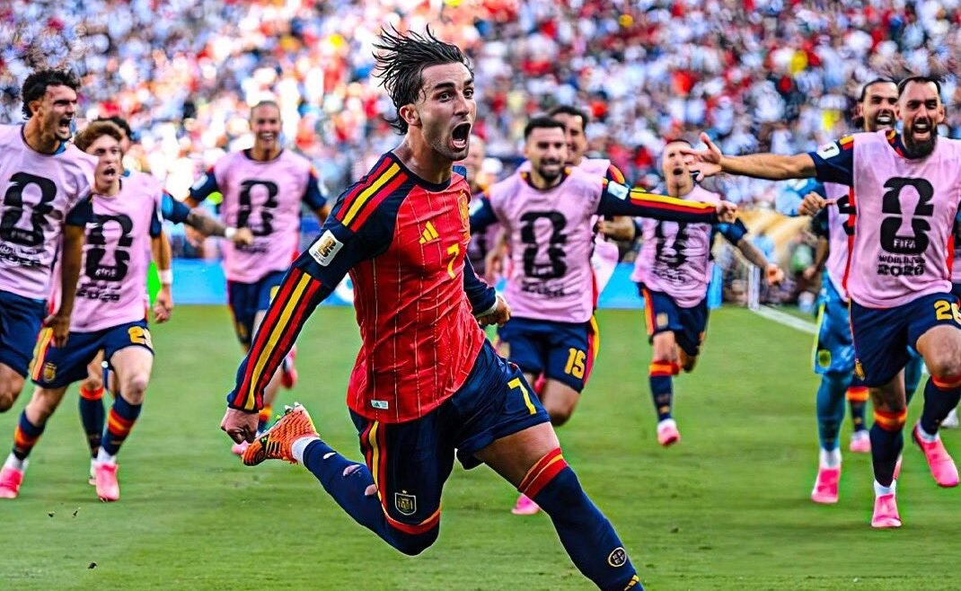 برشلونة يتحرك لمنع رحيل “فيران توريس” بعد إغراءات باريس سان جيرمان