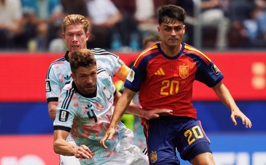 منتخب إسبانيا يطيح ببلجيكا ويتأهل لنصف نهائي المونديال