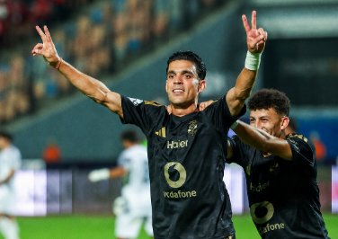 الأهلي يواصل إنطلاقته القوية في الدوري المصري بثنائية أمام زد