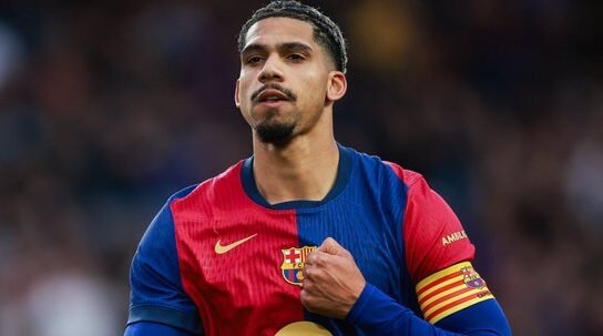 ليفربول يحسم موعد الفحص الطبي لـ أراوخو بعد الاتفاق مع برشلونة