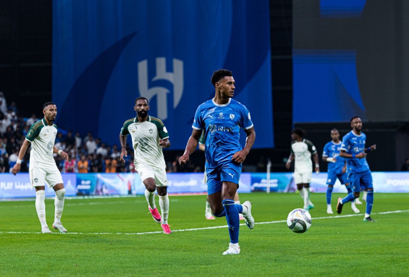 الهلال يفوز علي الأهلي بثلاثية نظيفة ويعتلي صدارة دوري روشن