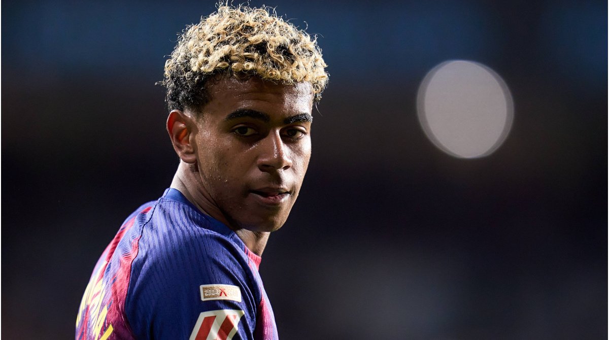 لامين يامال يفتح النار على لغة الأرقام ويشيد بساحر ريال مدريد السابق
