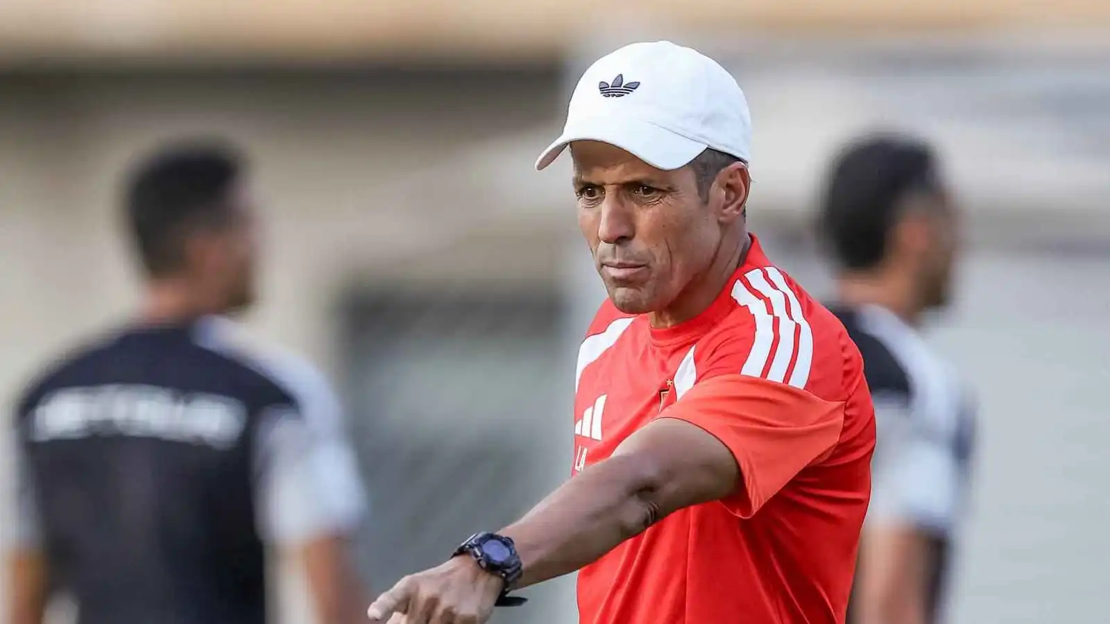 موقف الأهلي من ضم نجم الزمالك السابق.. القرار بيد عموتة