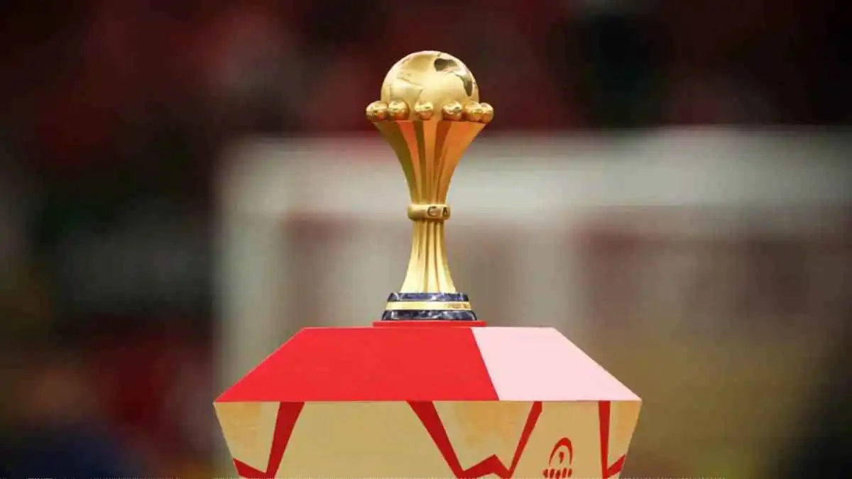 "الكاف" يتراجع عن قرار إقامة كأس أمم أفريقيا كل 4 سنوات ويعيدها كل عامين