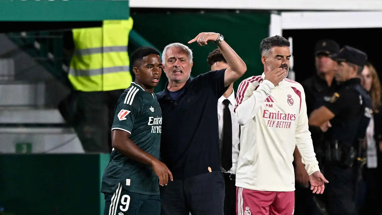 على خطى إبراهيم دياز.. ميلان يجهز خطة إنقاذ لموهبة ريال مدريد في الشتاء