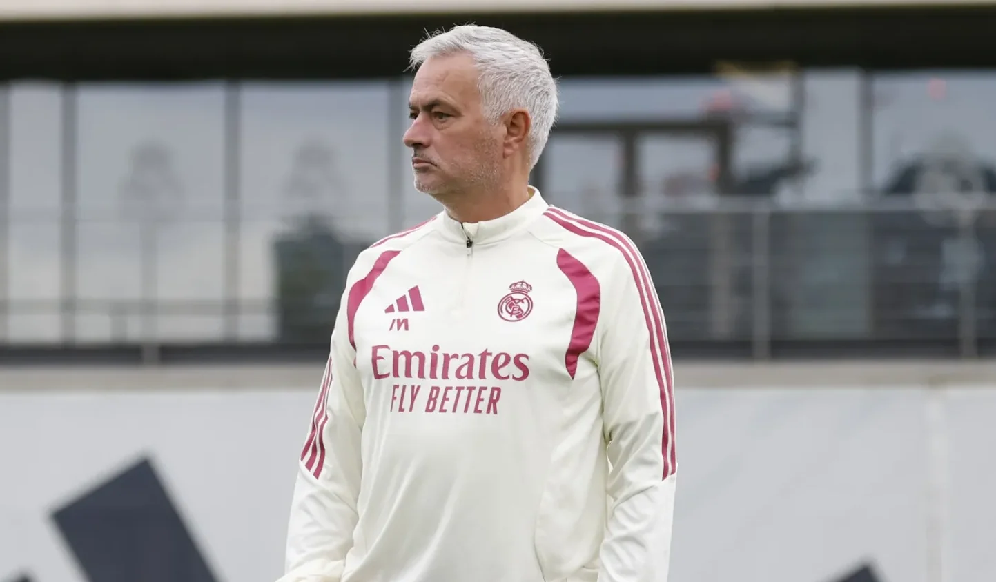 هل يدفع ريال مدريد 60 مليون يورو لإنهاء أزمة الخط الخلفي؟